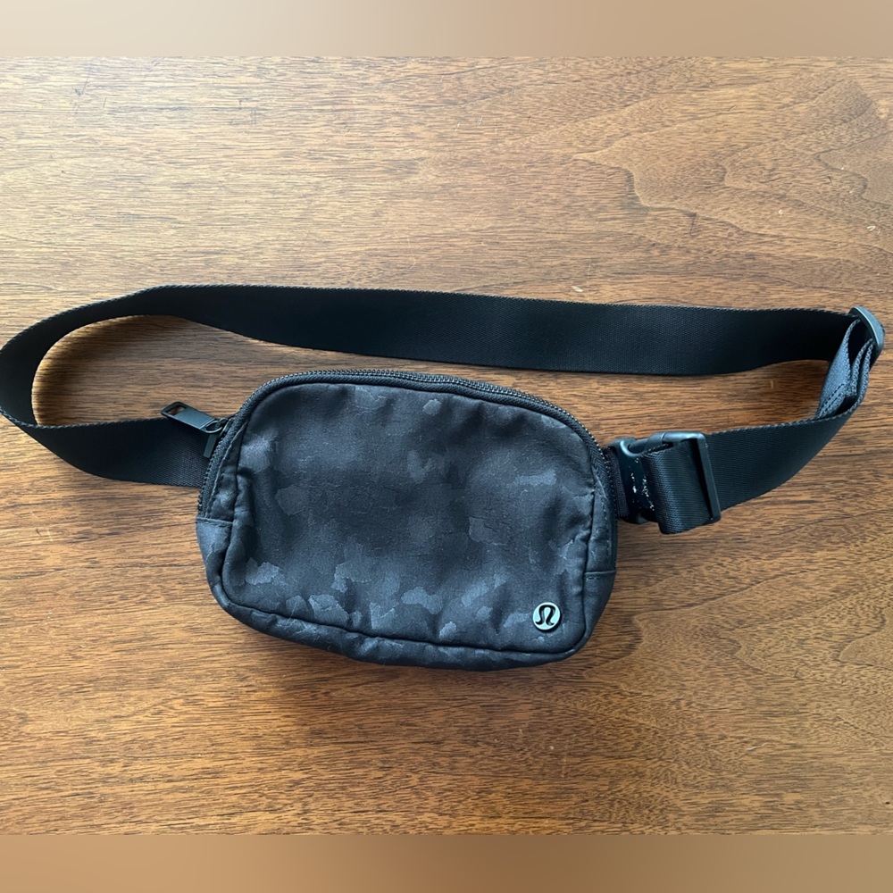 lululemon athletica Black Camo Belt Bag